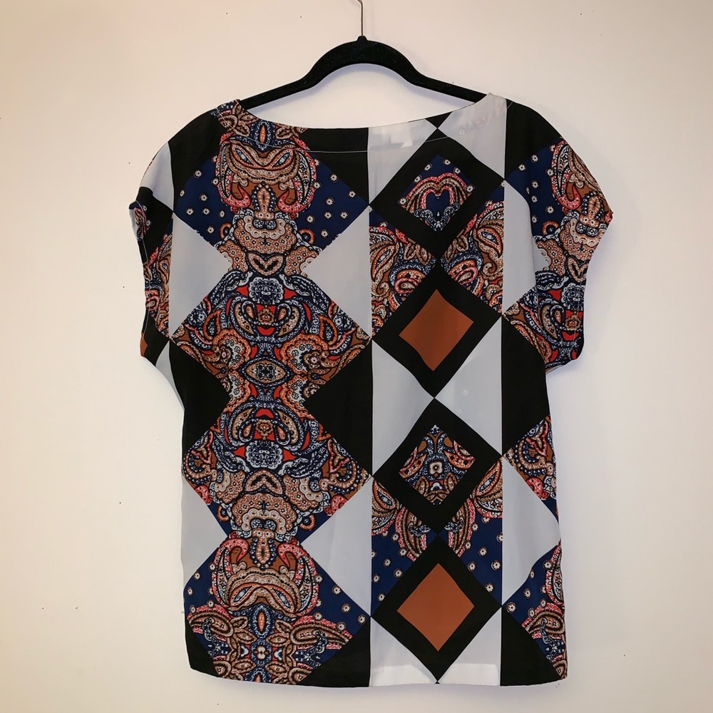 Geometric Blouse - Picture 2 of 2